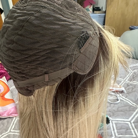 Chelsey Smith Cosmetics Amber Taupe Blonde - Picture 10 of 11